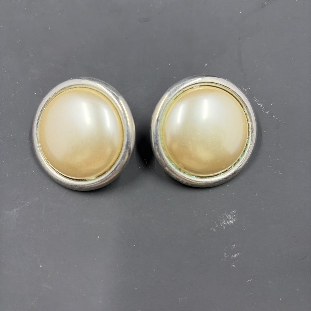 Vintage Estate Clip On Large Chunky Earrings Faux Pearl‎